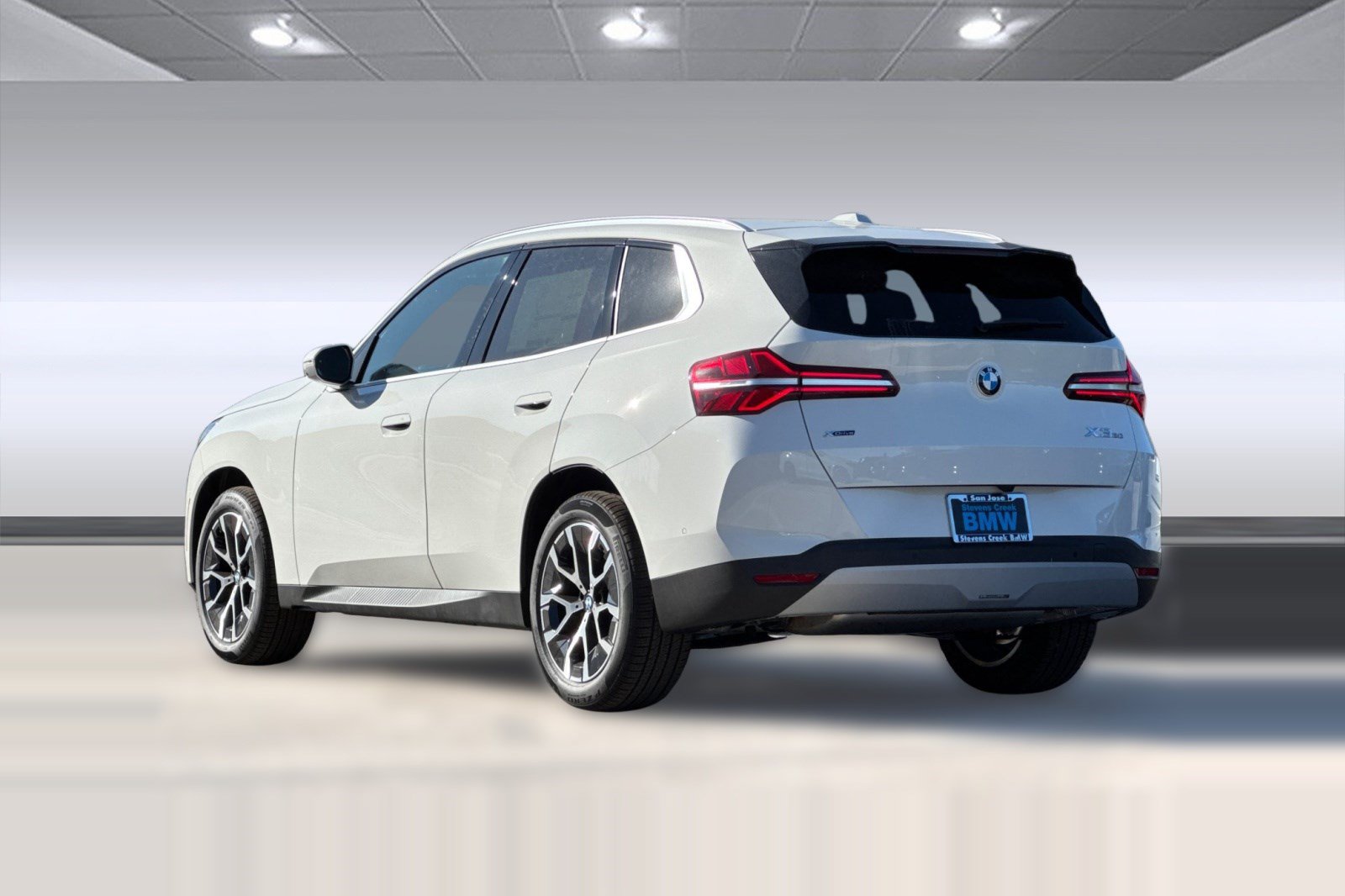 Used 2026 BMW X3 xDrive30i w/ Premium Package AWD/4WD image 3