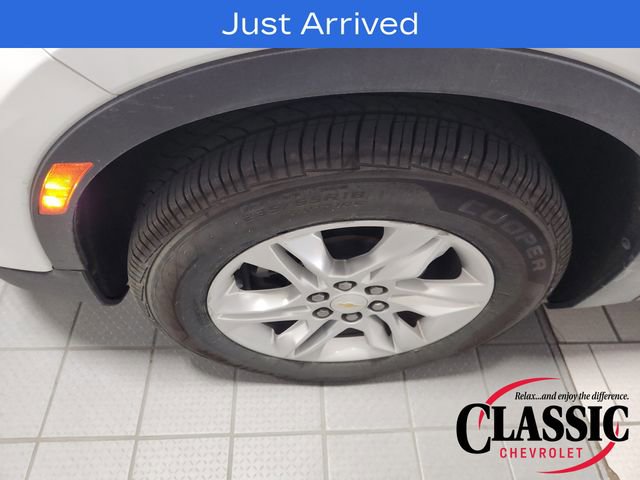 Used 2021 Chevrolet Blazer LT w/ Sound & Technology Package FWD image 11