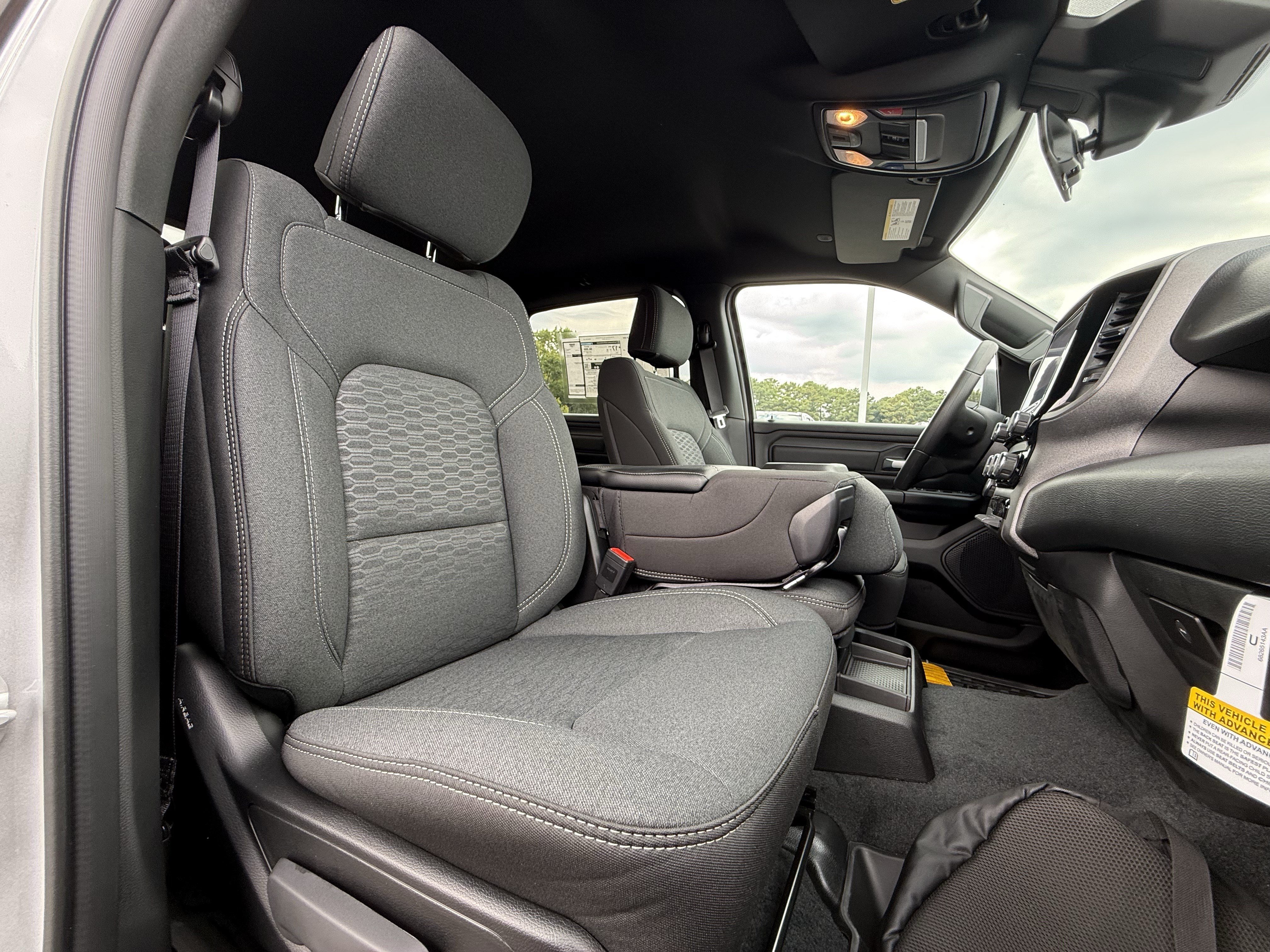 New 2026 RAM 1500 Warlock AWD/4WD image 33