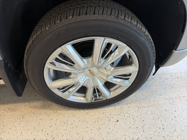 Used 2023 Chevrolet Silverado 1500 High Country w/ High Country Premium Package image 16