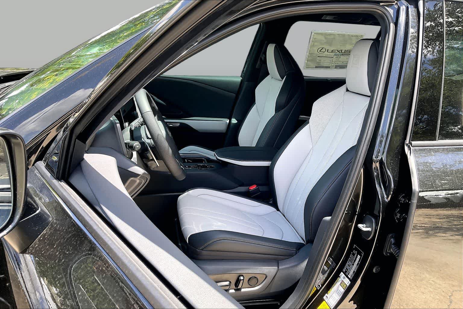 New 2026 Lexus TX 500h AWD w/ Technology Package image 16