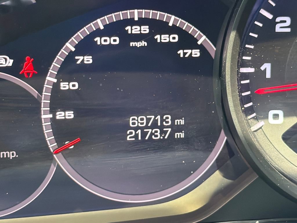 Used 2021 Porsche Cayenne Coupe image 4