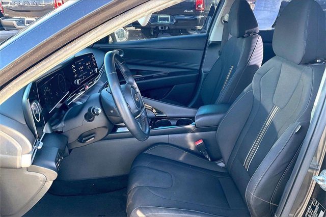 Used 2021 Hyundai Elantra SEL w/ Convenience Package image 25