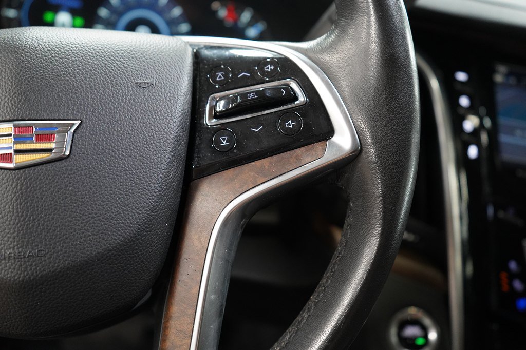 Used 2020 Cadillac Escalade Premium Luxury RWD image 35