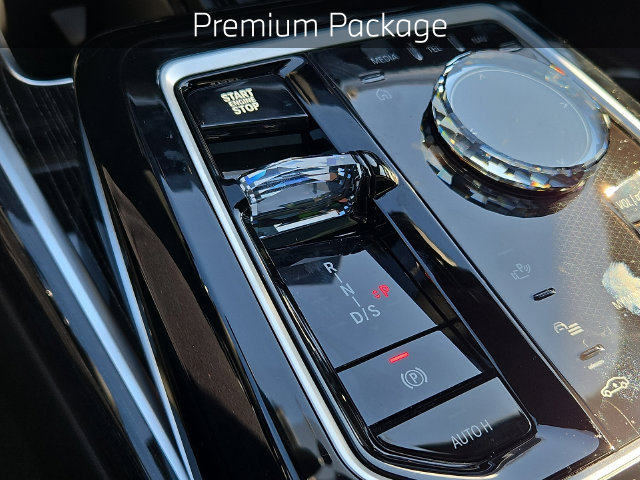 New 2026 BMW 750e xDrive AWD/4WD image 7