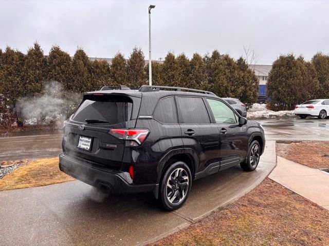Used 2025 Subaru Forester Premium image 5