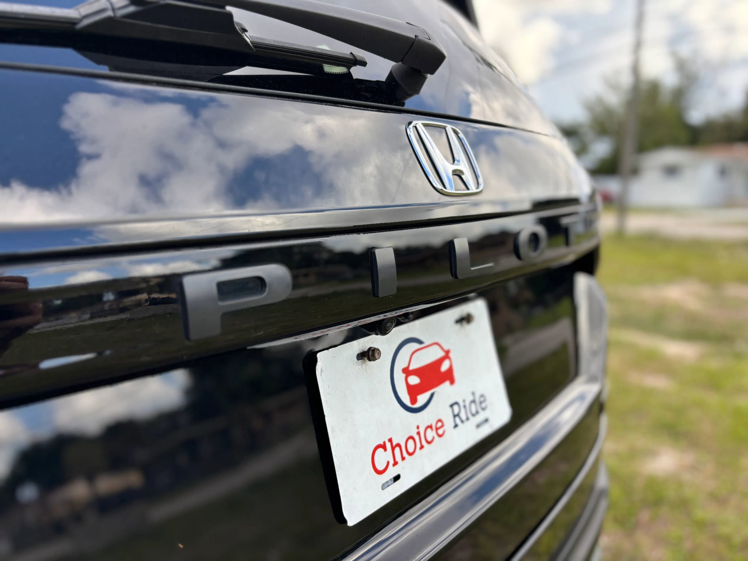 Used 2025 Honda Pilot TrailSport image 34