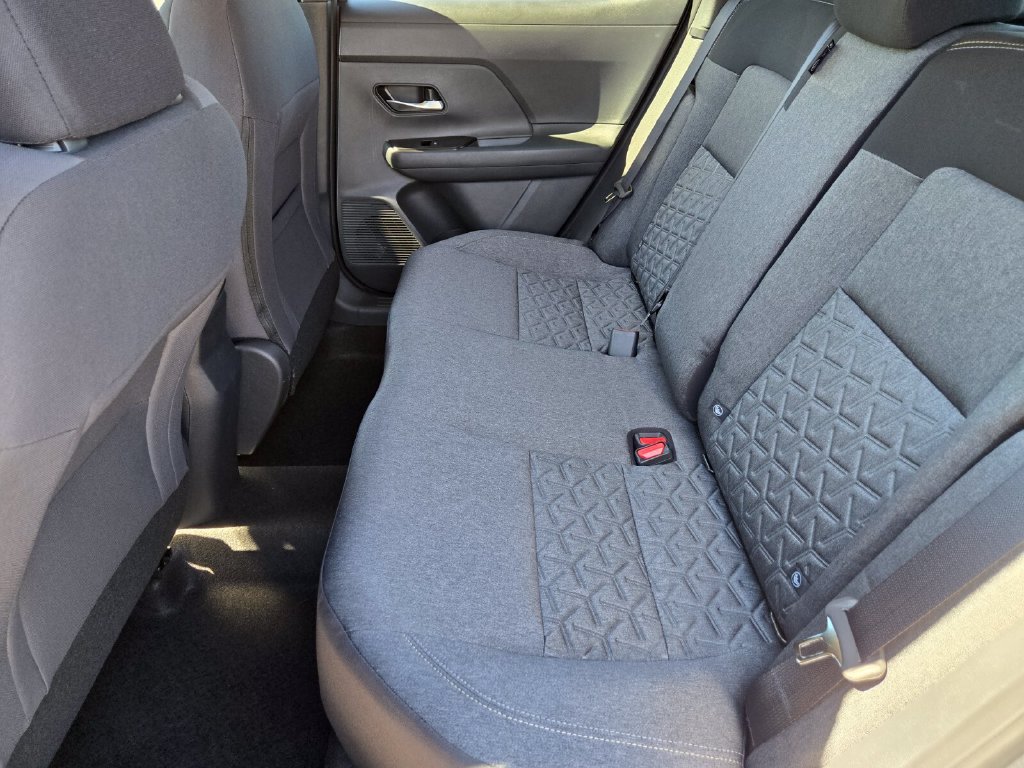 New 2027 Nissan Kicks SV w/ Cold Weather Package FWD image 14