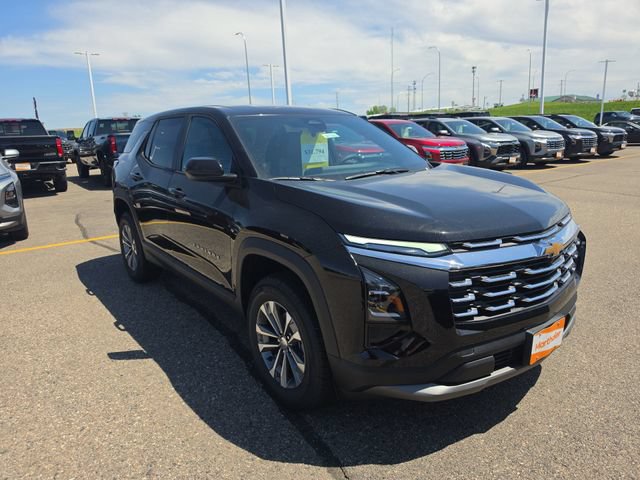 New 2026 Chevrolet Equinox LT w/ Convenience Package II AWD/4WD image 2