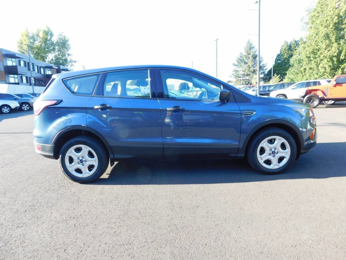 Used 2018 Ford Escape S image 17