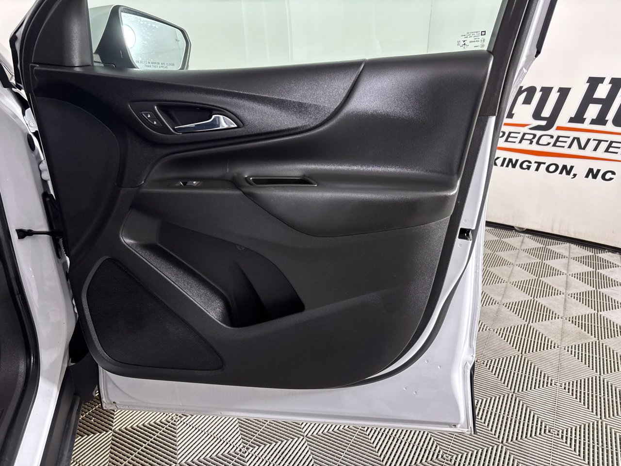 Used 2022 Chevrolet Equinox LT FWD image 30