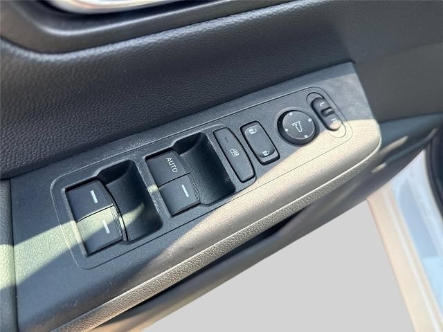 Used 2024 Honda CR-V LX image 17