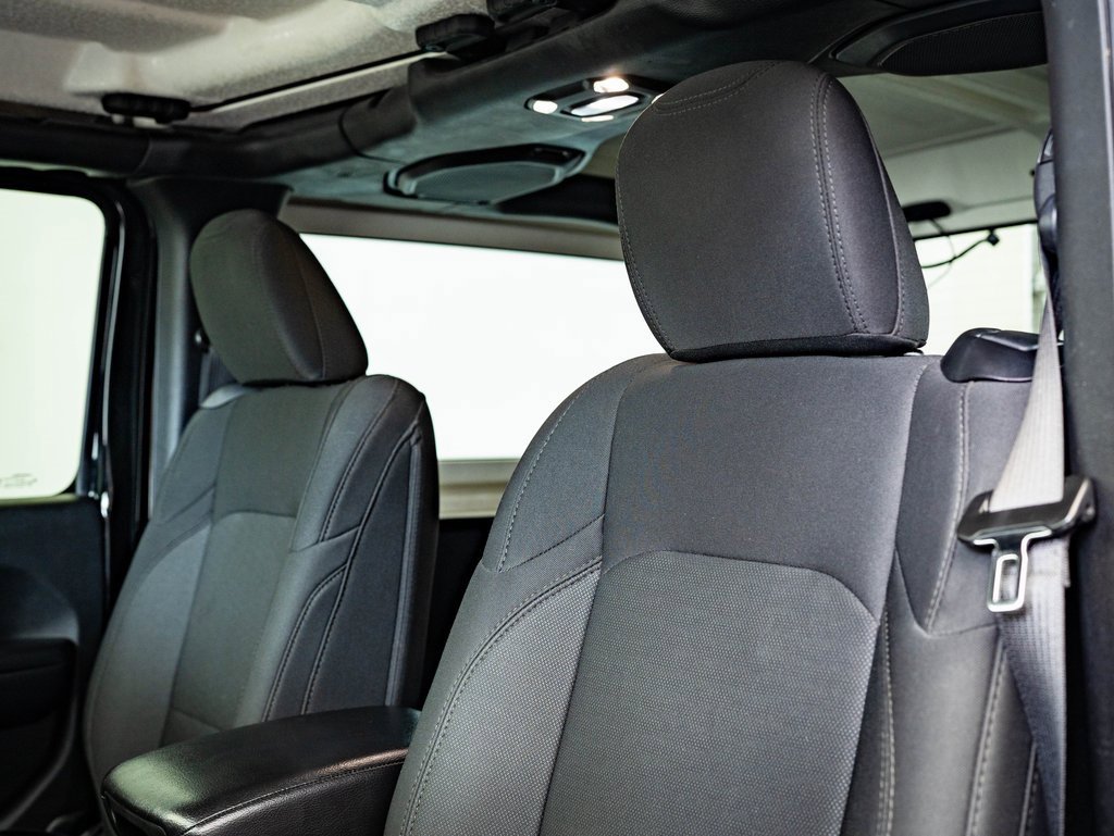 Used 2019 Jeep Wrangler Sport S image 22