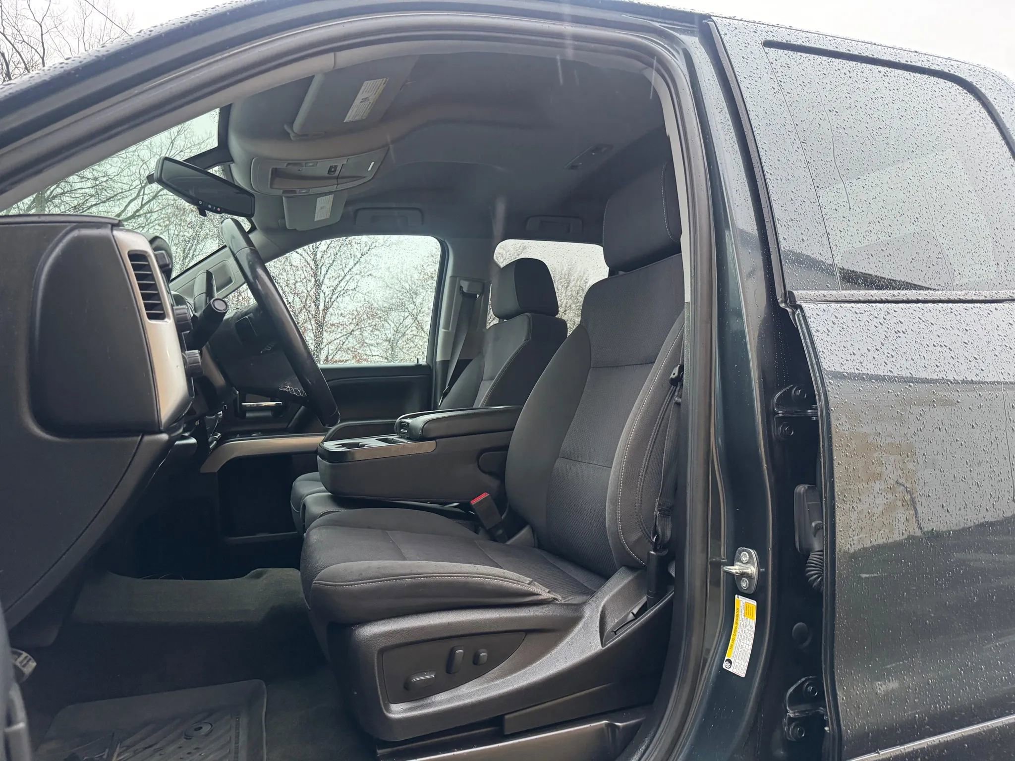 Used 2018 Chevrolet Silverado 1500 LT w/ All Star Edition image 9