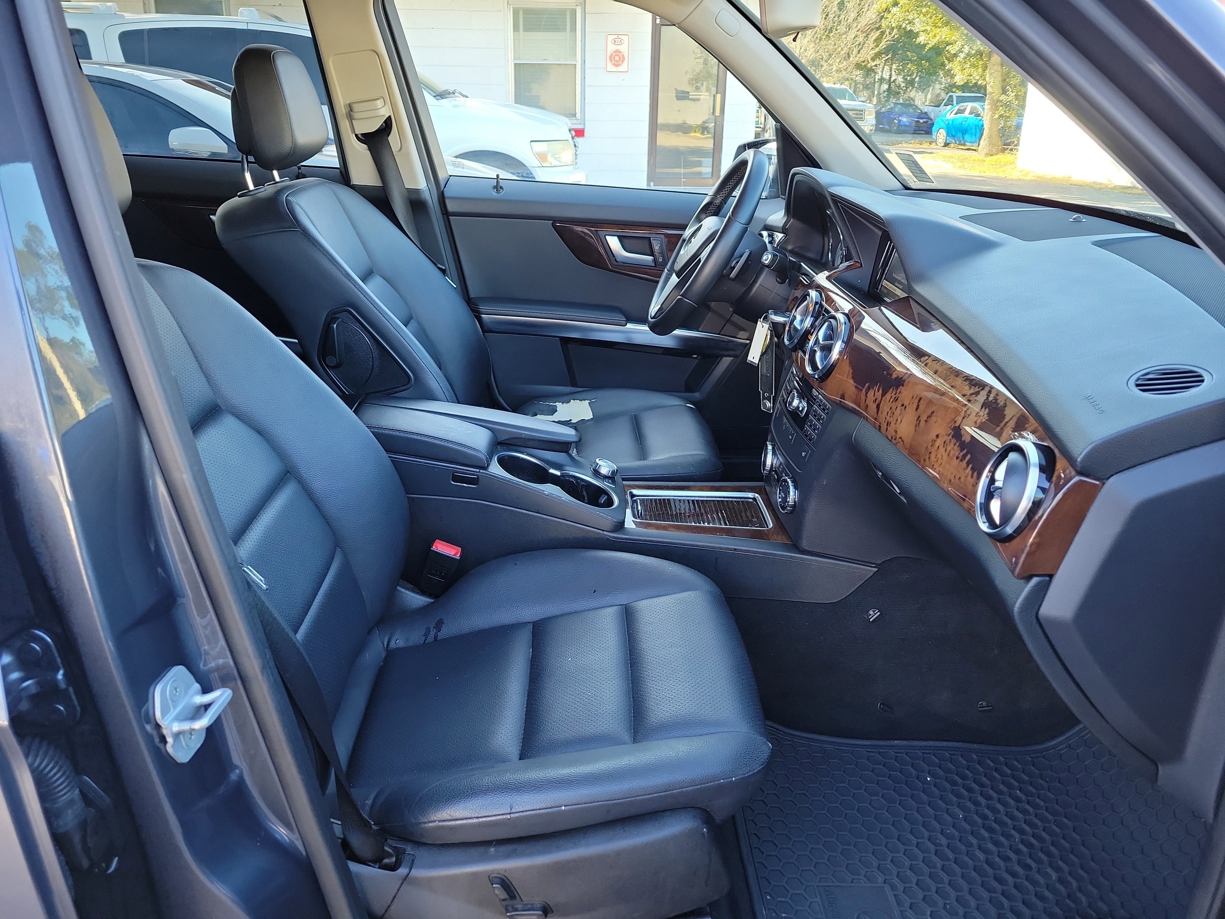 Used 2013 Mercedes-Benz GLK 350 4MATIC image 7