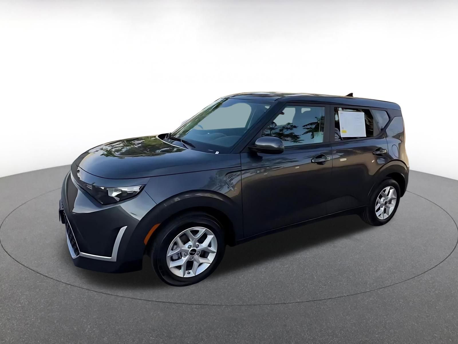 Used 2025 Kia Soul LX w/ LX Technology Package image 8