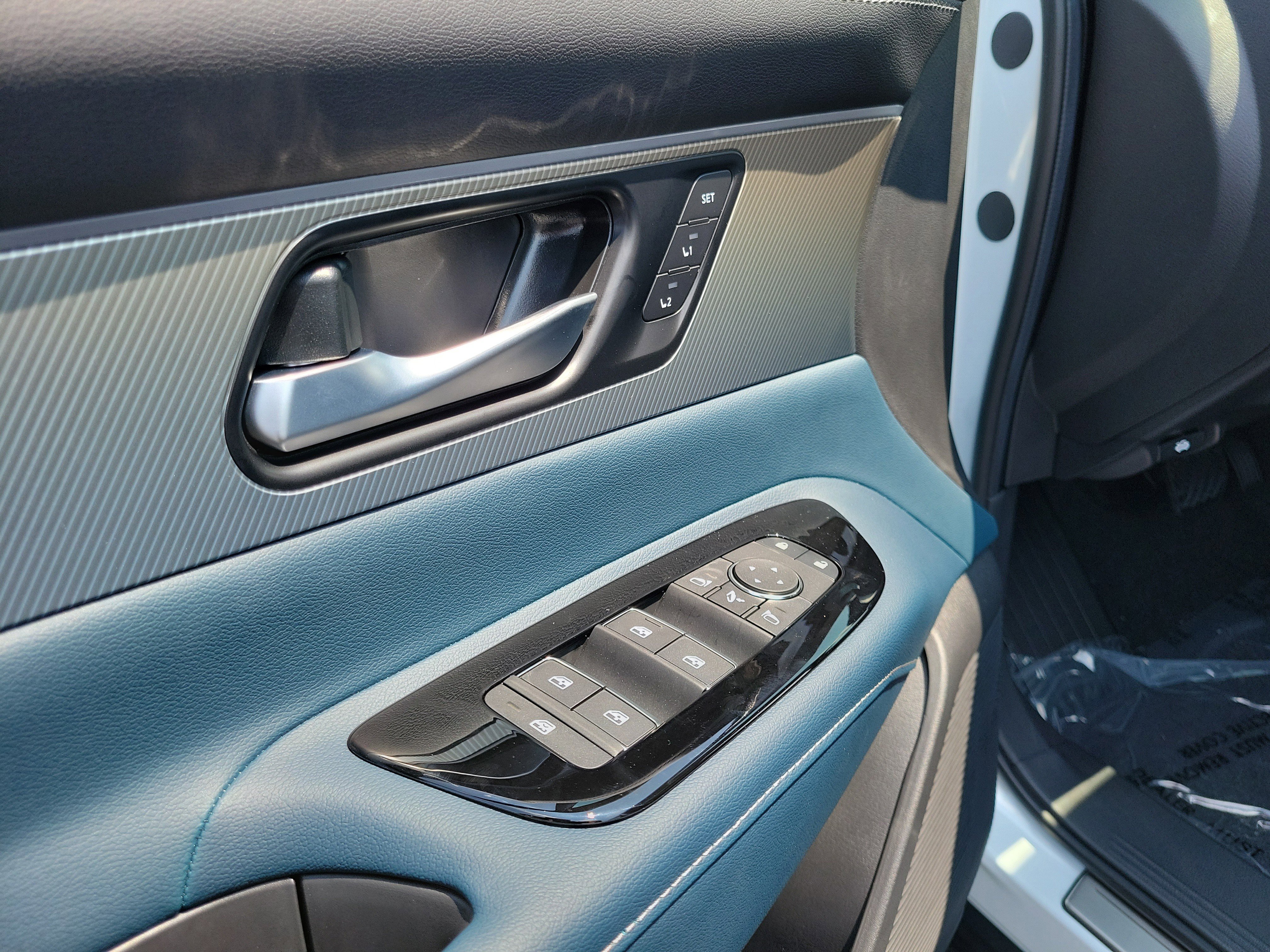 Used 2025 Nissan Murano Platinum w/ Cargo Package image 18