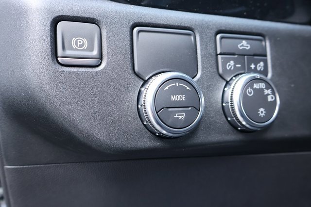 New 2025 GMC Sierra 1500 SLE w/ Preferred Package image 19