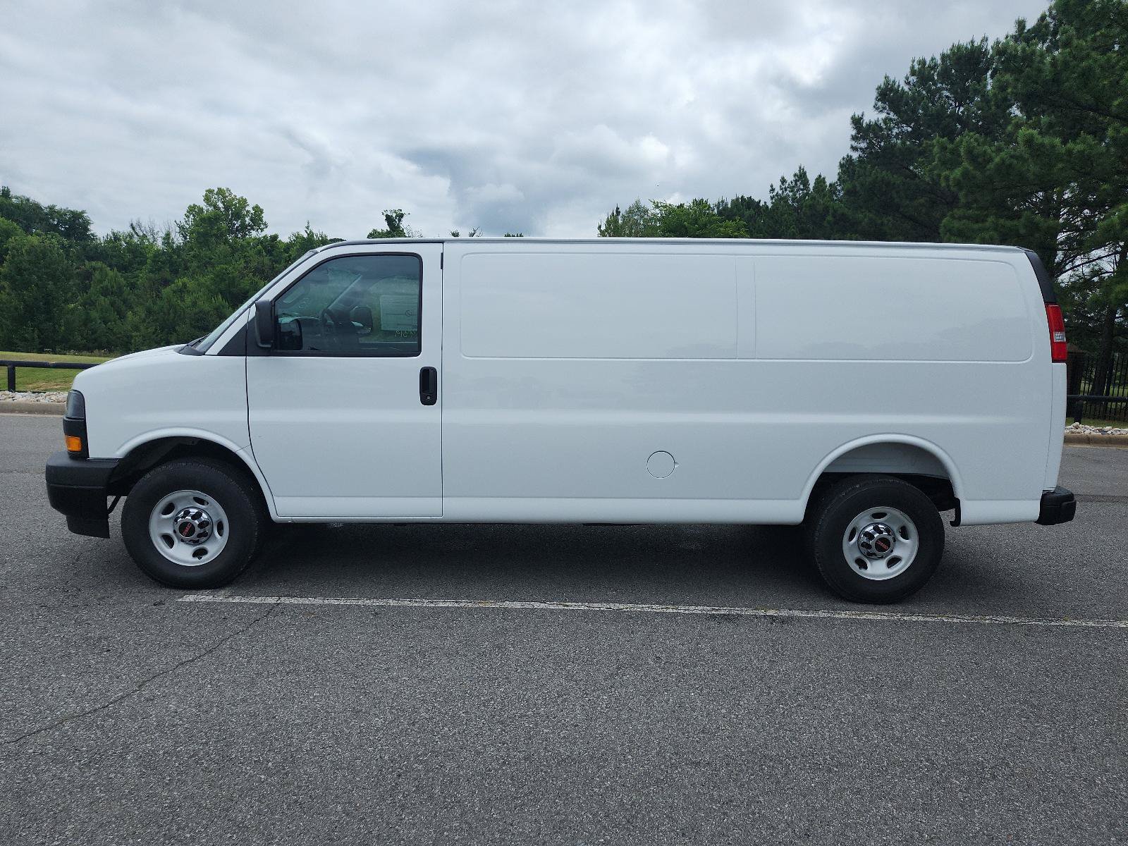New 2026 GMC Savana 3500 Extended w/ Driver Convenience Package RWD image 2