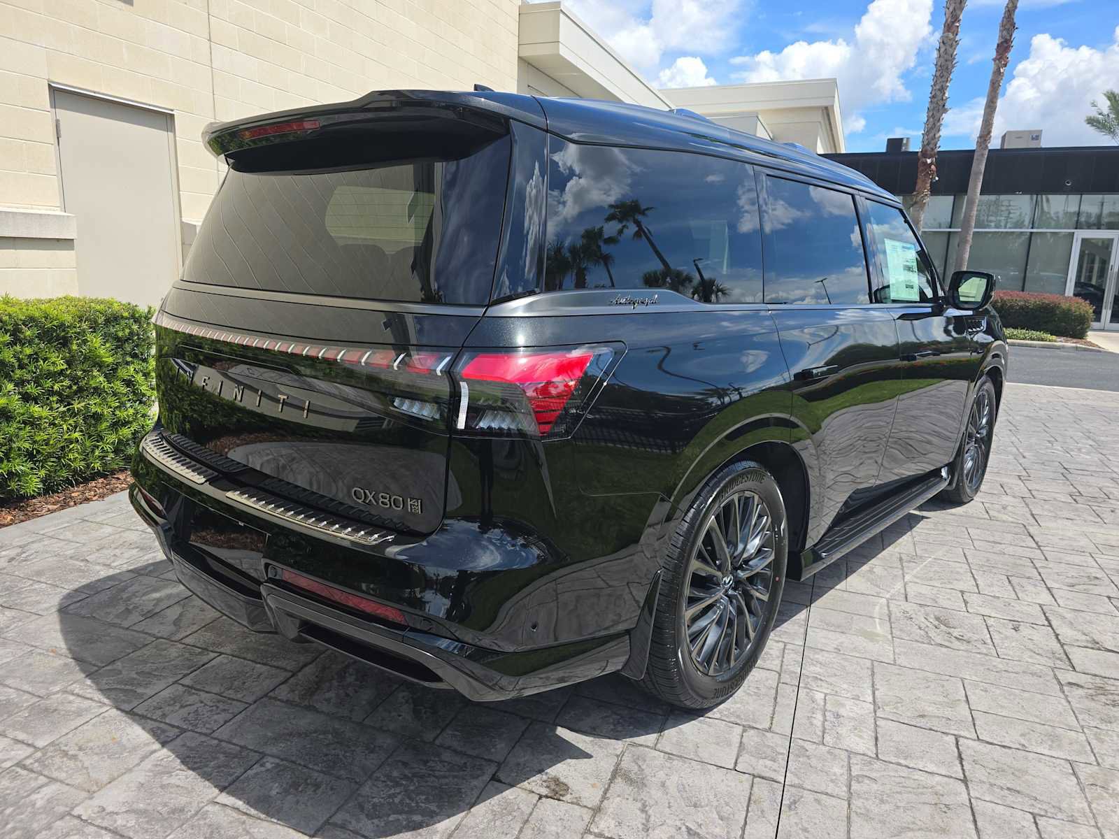 New 2026 INFINITI QX80 Autograph w/ Autograph Exterior Package image 3