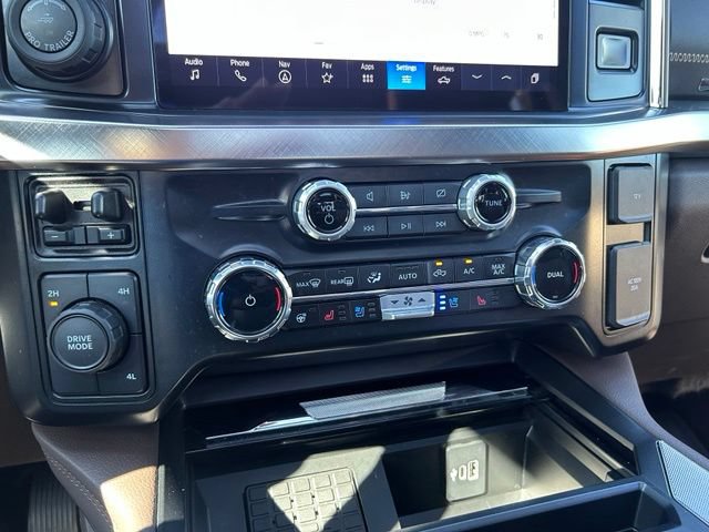 Used 2024 Ford F450 King Ranch w/ Chrome Package AWD/4WD image 15