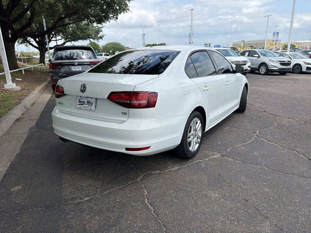 Used 2018 Volkswagen Jetta S image 3