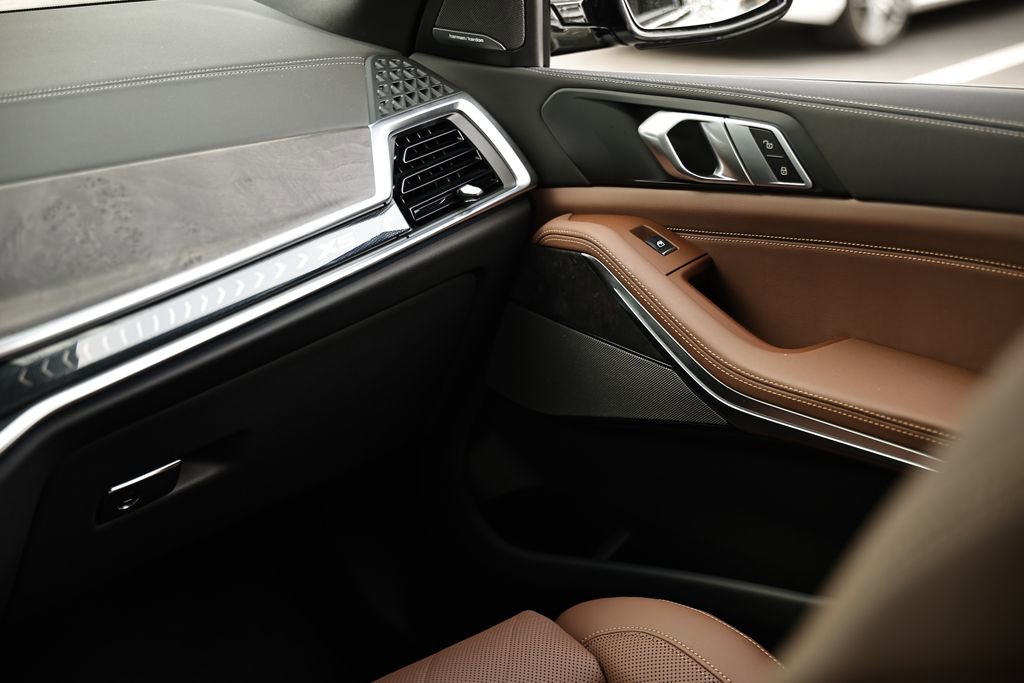 New 2026 BMW X5 xDrive40i w/ M Sport Package image 31