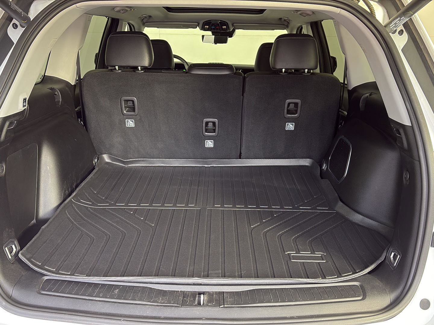 Used 2023 Jeep Grand Cherokee 4WD 4xe w/ Luxury Tech Group II image 9