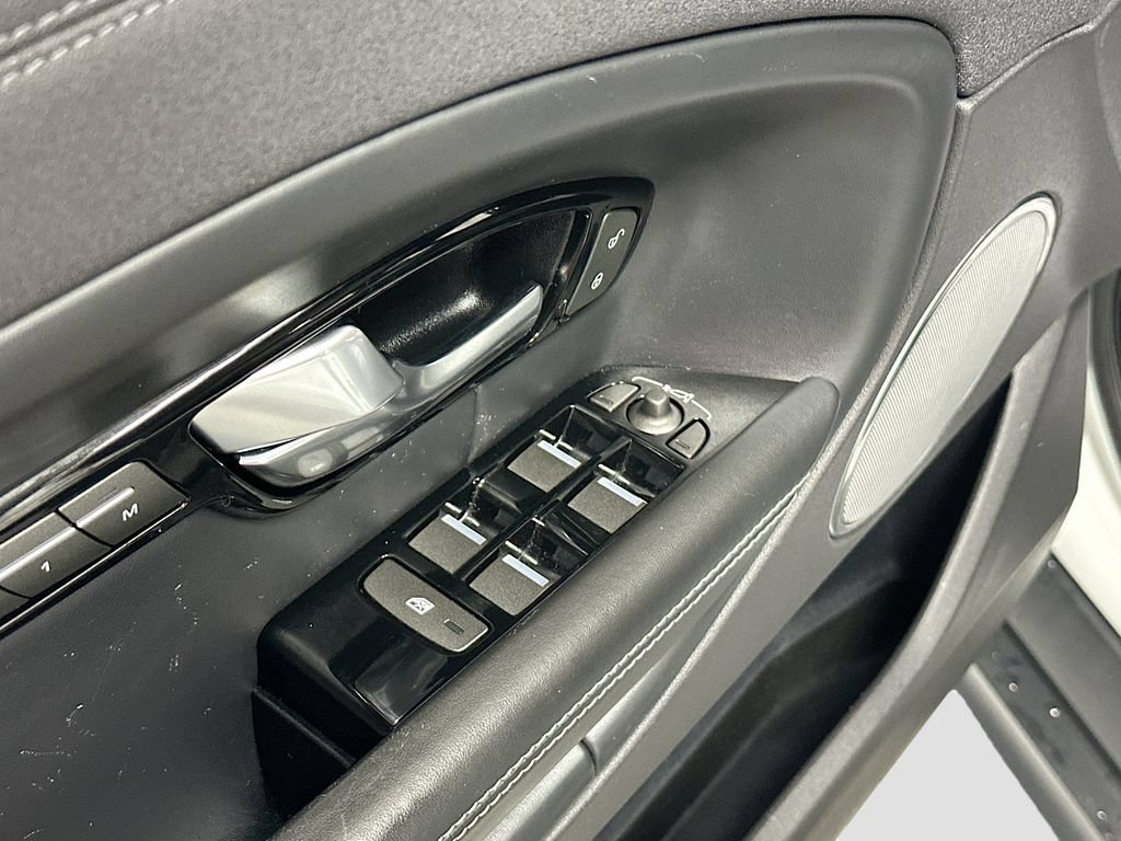 Used 2018 Land Rover Range Rover Evoque HSE Dynamic AWD/4WD image 19