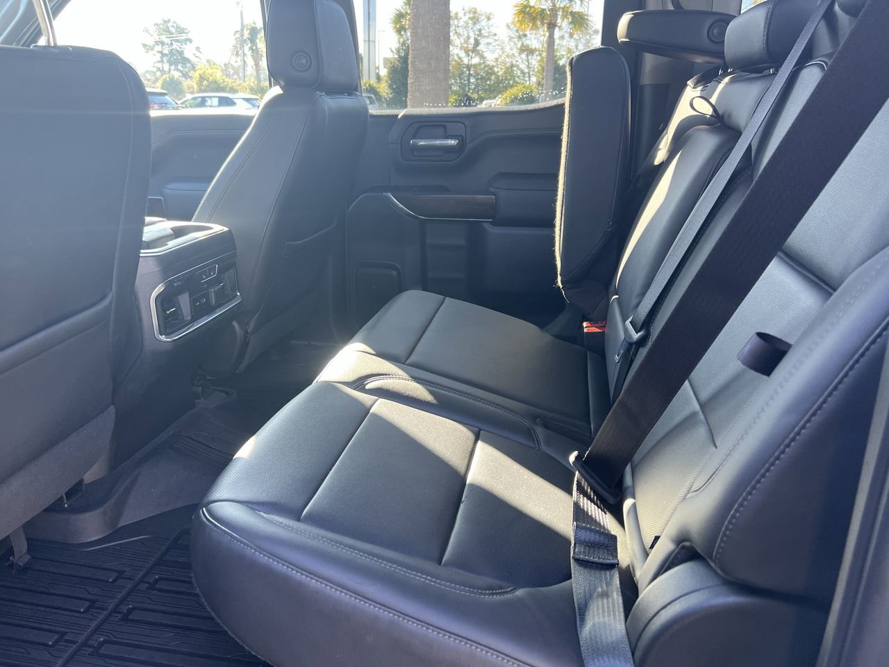 Used 2020 GMC Sierra 1500 SLT w/ SLT Premium Plus Package AWD/4WD image 32