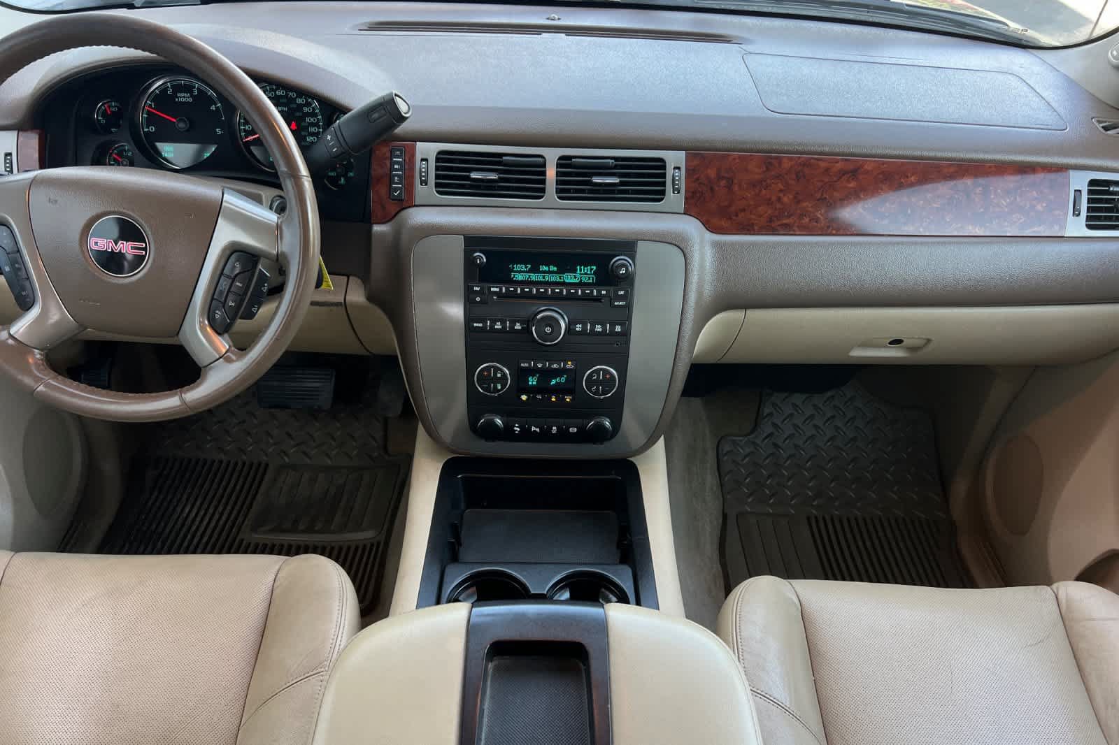 Used 2014 GMC Sierra 2500 SLT w/ SLT Convenience Package AWD/4WD image 3