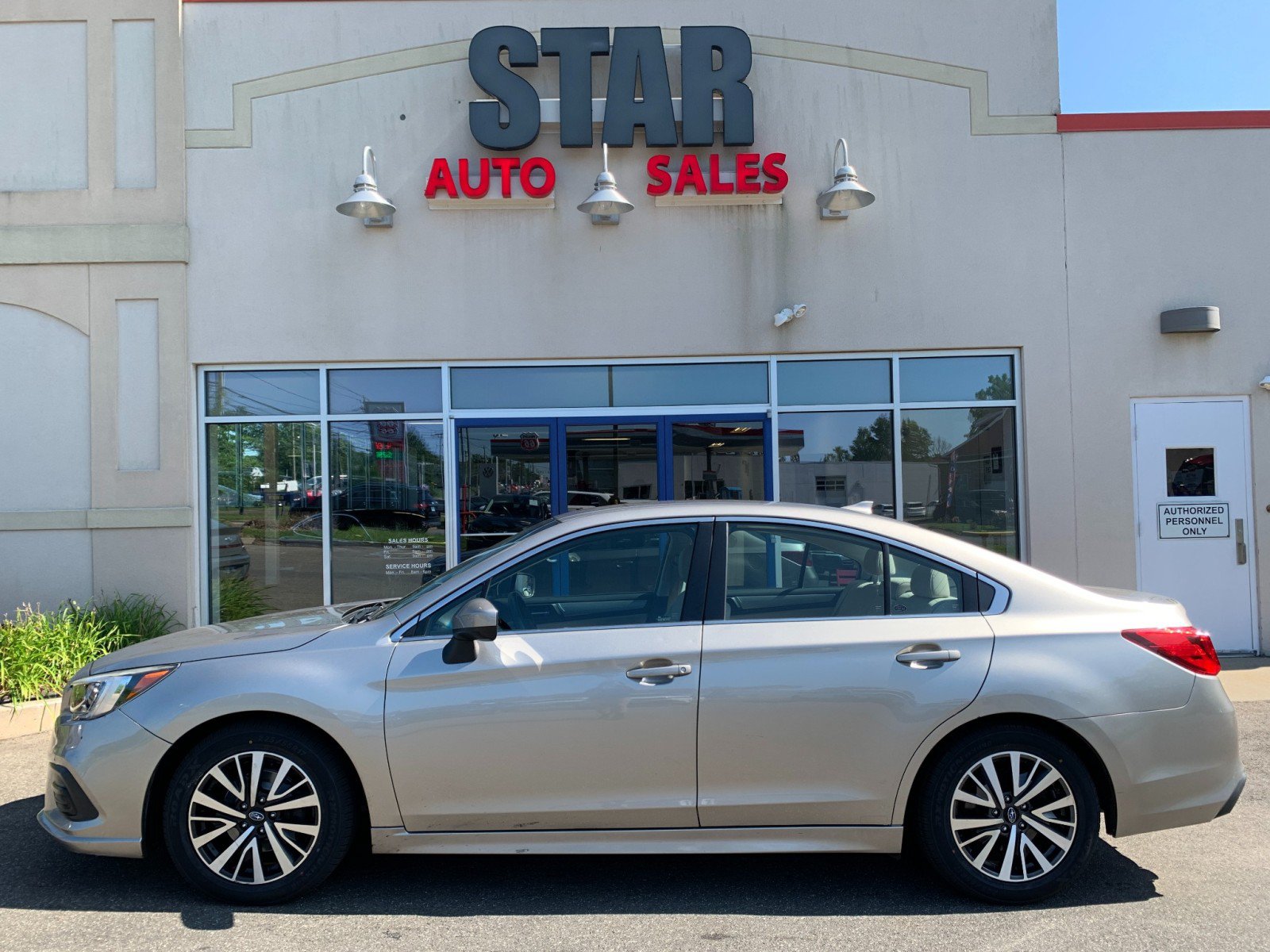 Used 2019 Subaru Legacy 2.5i Premium AWD/4WD image 4