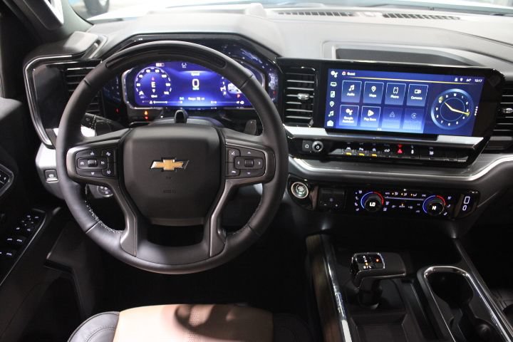 New 2026 Chevrolet Silverado 1500 High Country AWD/4WD image 33