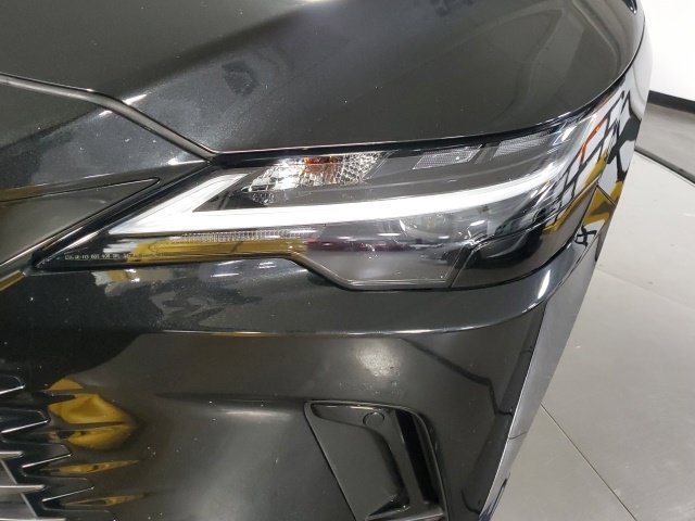 Used 2024 Lexus RX 350 Premium w/ Accessory Package (Z1) AWD/4WD image 36