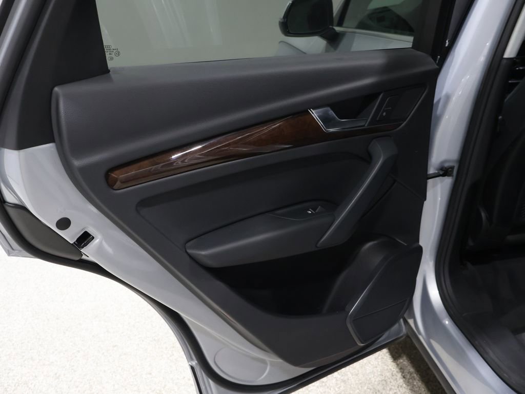 Used 2020 Audi Q5 2.0T Premium w/ Convenience Package image 20