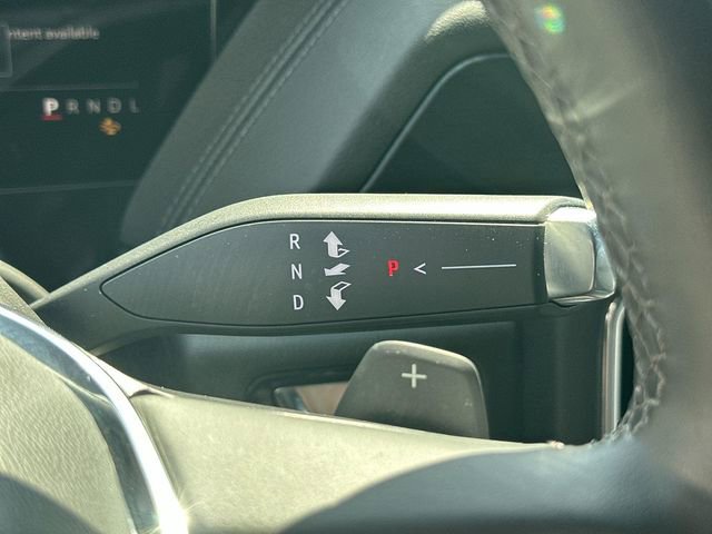 Used 2025 GMC Yukon XL Denali AWD/4WD image 15