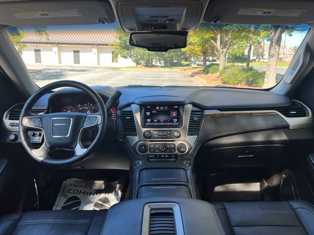 Used 2015 GMC Yukon Denali w/ Premium Package AWD/4WD image 27