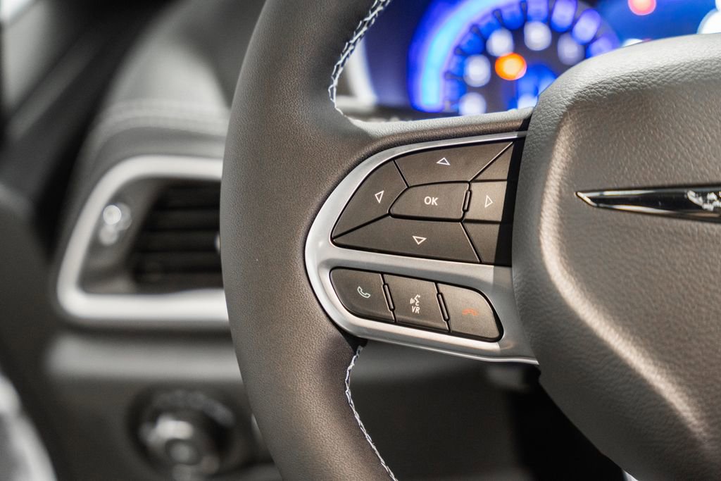 New 2026 Chrysler Pacifica Select image 29