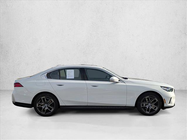 Used 2026 BMW 530i image 4