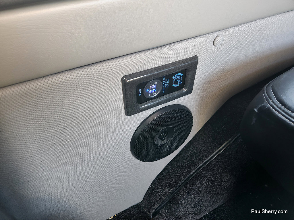 Used 2023 Ford Transit 150 Low Roof AWD image 36