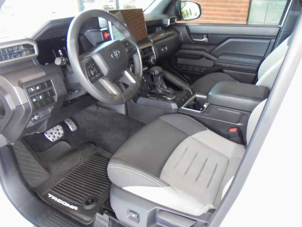 Used 2024 Toyota Tacoma TRD Sport RWD image 7