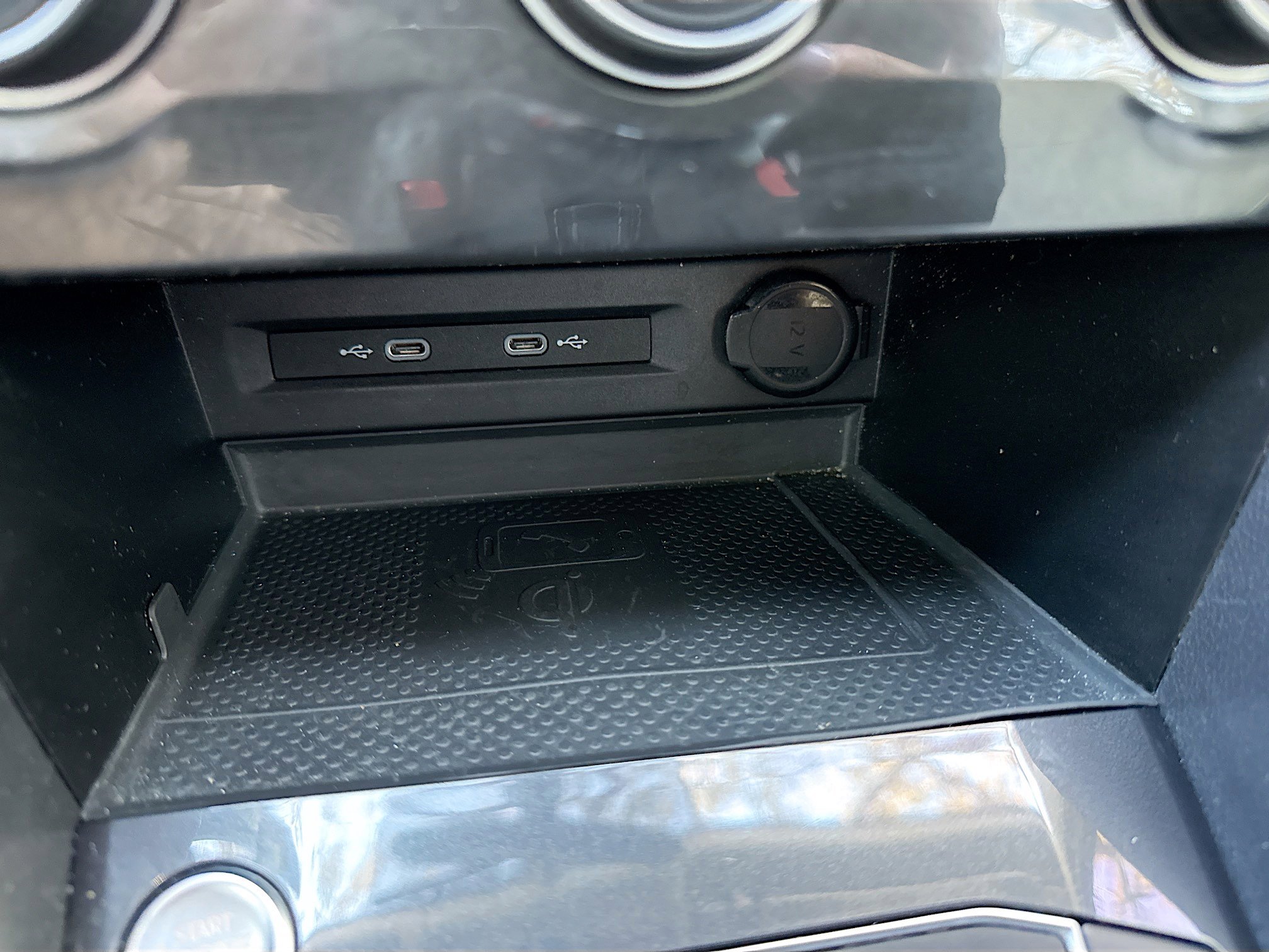 Used 2021 Volkswagen Tiguan SE w/ Panoramic Sunroof Package image 29