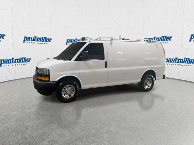 Used 2018 Chevrolet Express 2500 w/ Driver Convenience Package RWD image 5