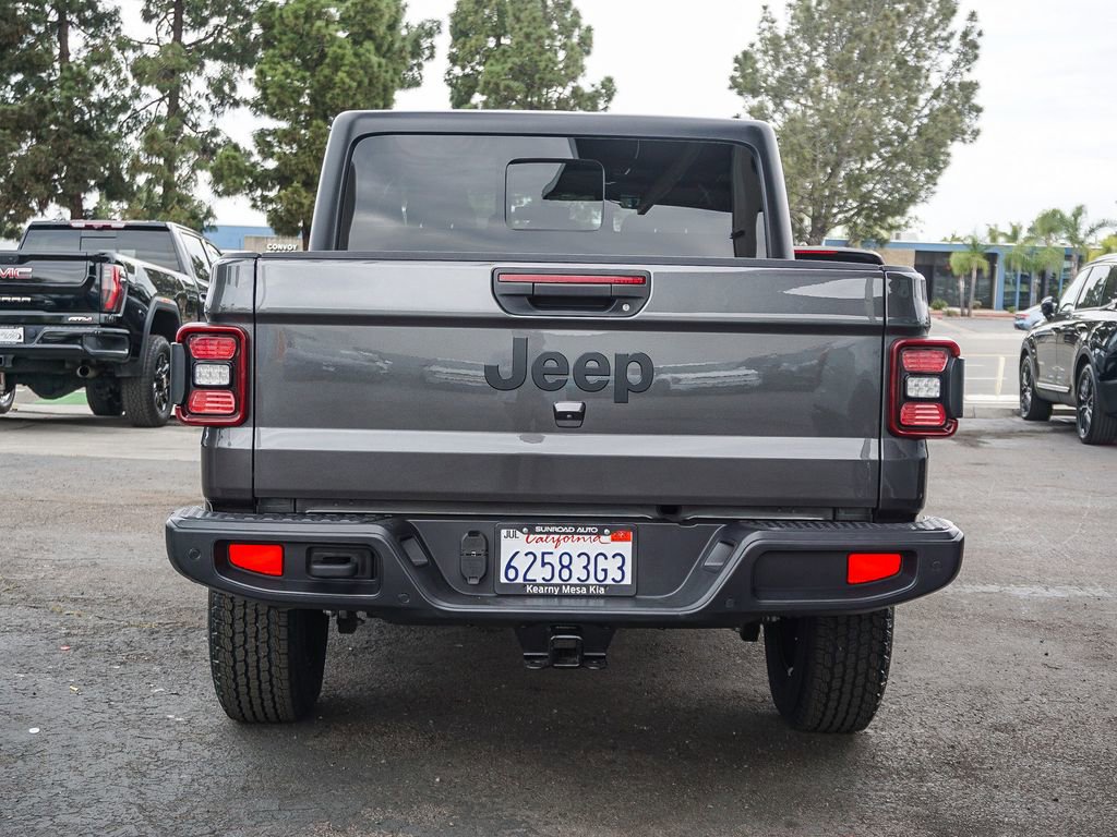 Used 2021 Jeep Gladiator Sport image 6