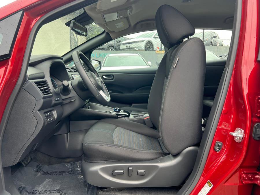 Used 2025 Nissan Leaf SV Plus image 10