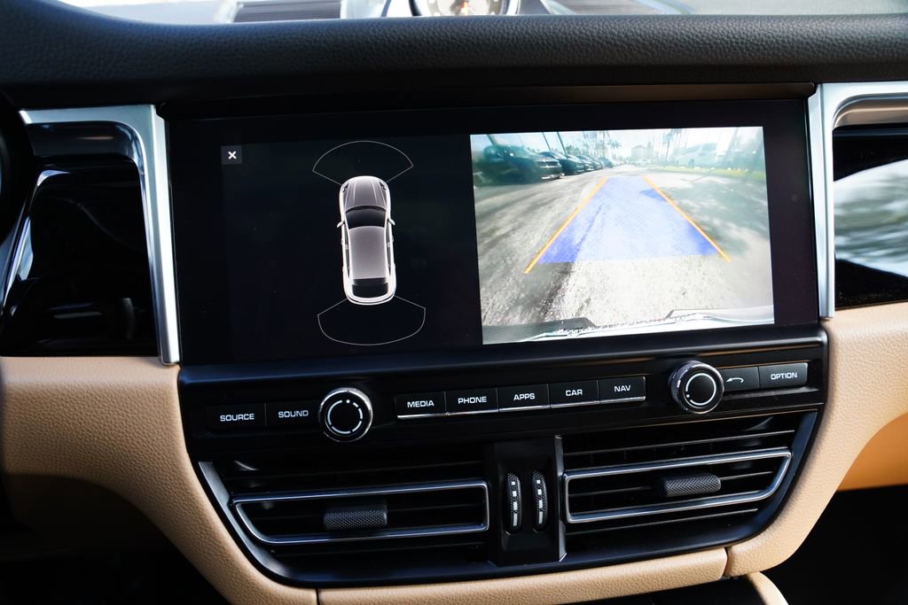 Used 2019 Porsche Macan AWD/4WD image 32