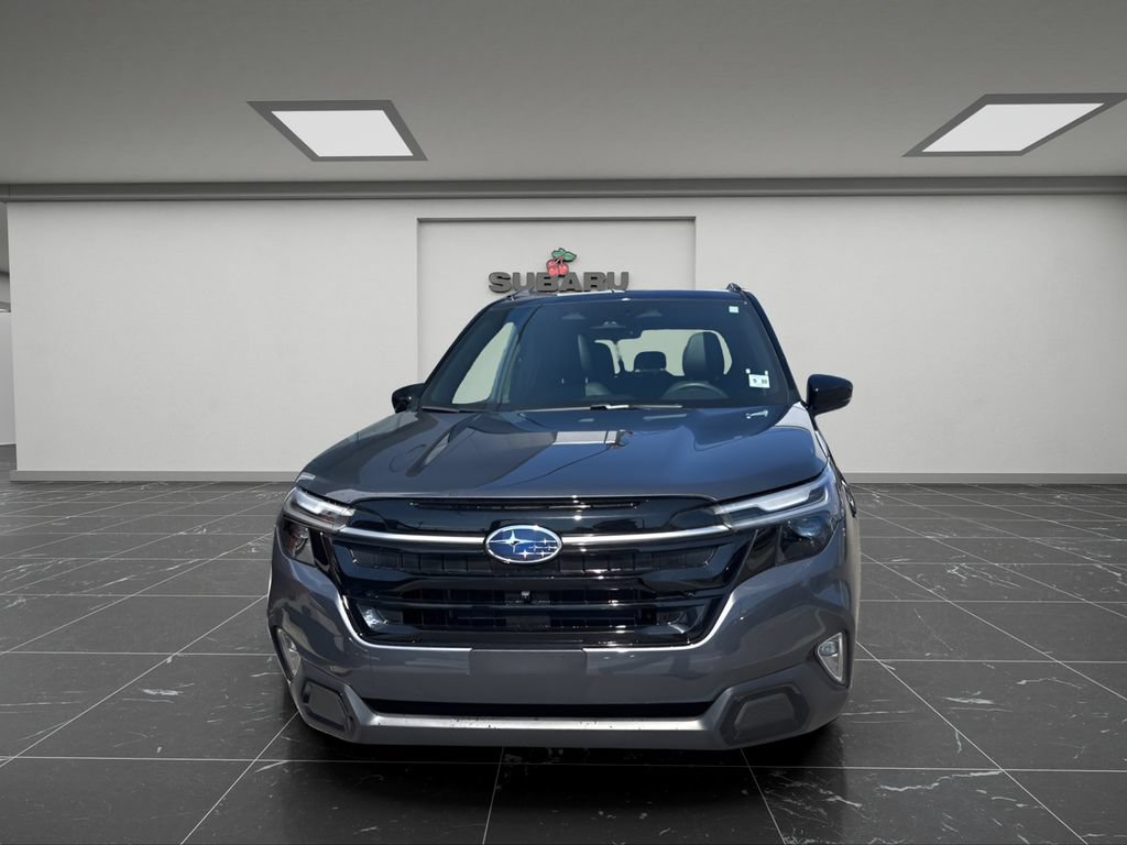 Used 2025 Subaru Forester Touring AWD/4WD image 4