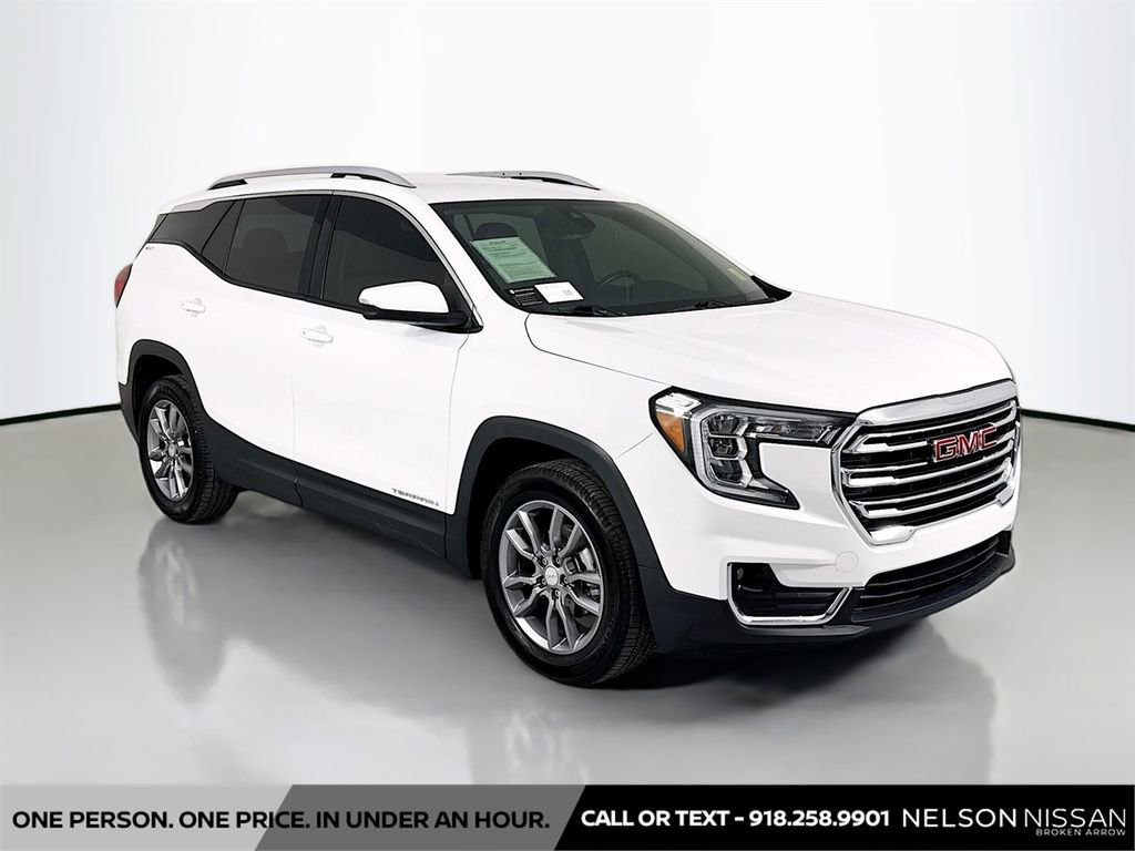 Used 2022 GMC Terrain SLT w/ LPO, Floor Liner Package image 3