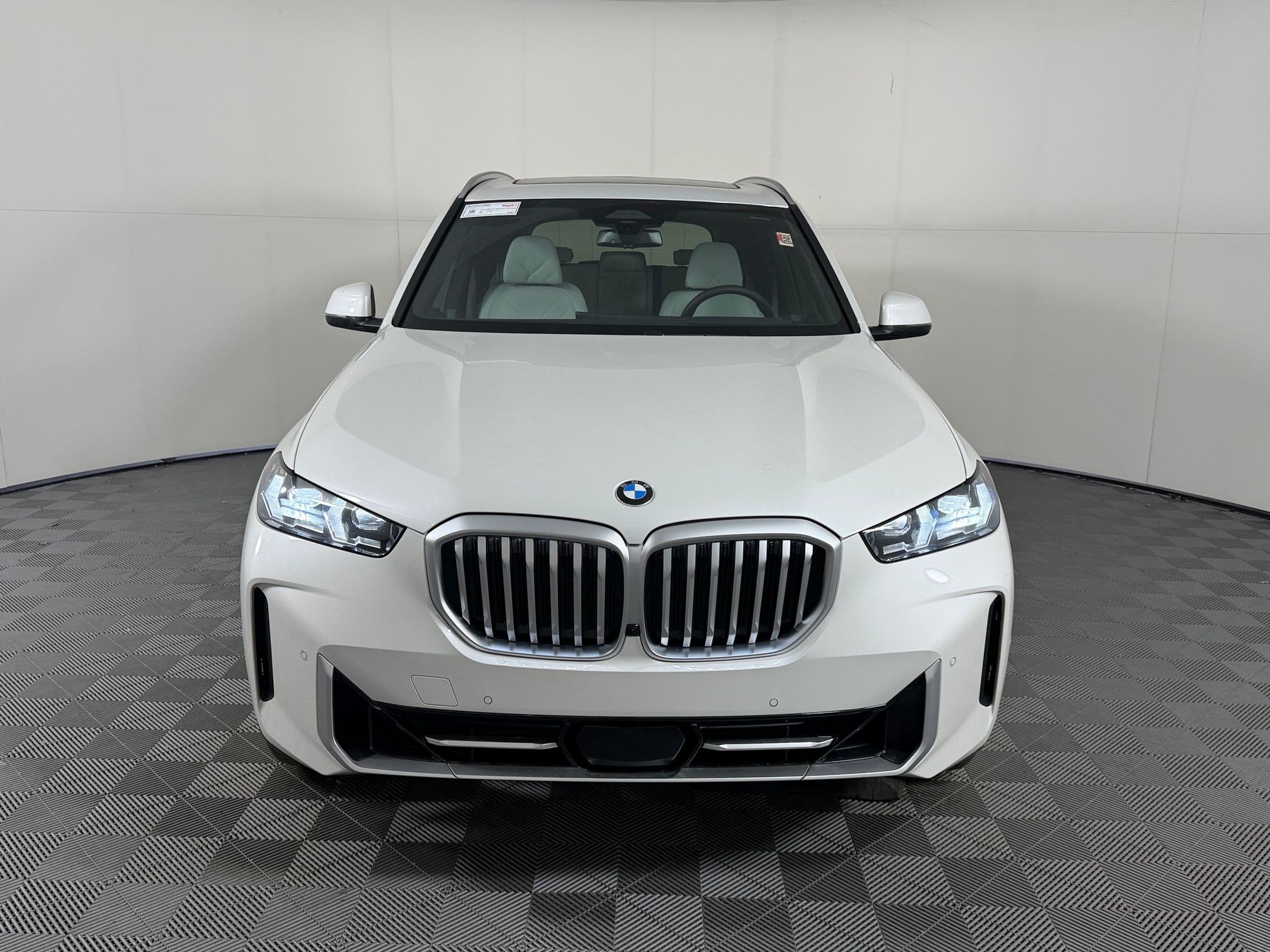 New 2026 BMW X5 sDrive40i w/ Climate Comfort Package RWD image 6