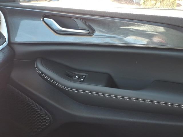 Certified 2023 Jeep Grand Cherokee L Laredo AWD/4WD image 19